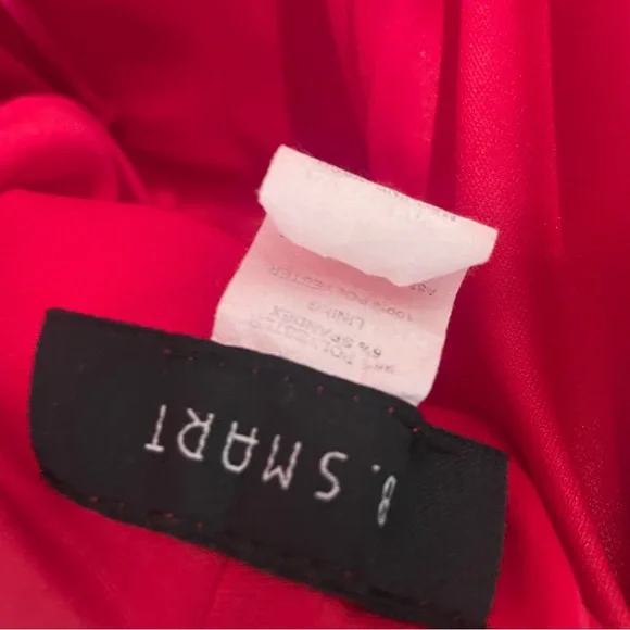 Low back Red Dress - Picture 6 of 7